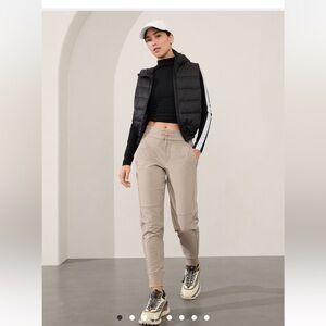 Athleta hybrid trek jogger